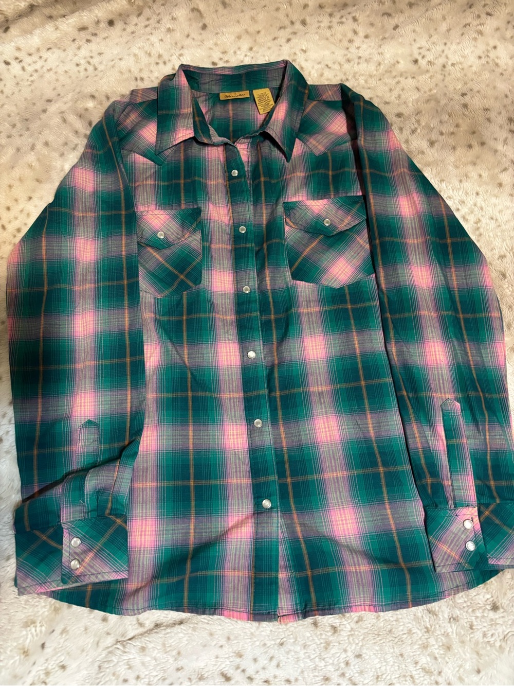 Wrangler Plaid Button-Up Shirt in Teal and Pink - Unbranded